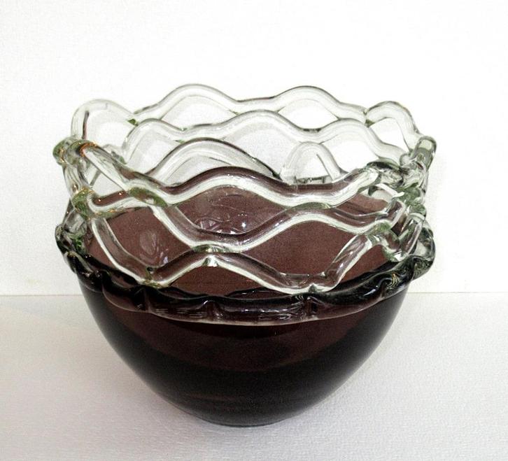 Sierlijke Handgemaakte decoratief art glazen schaal., Antiek en Kunst, Antiek | Glas en Kristal, Ophalen of Verzenden