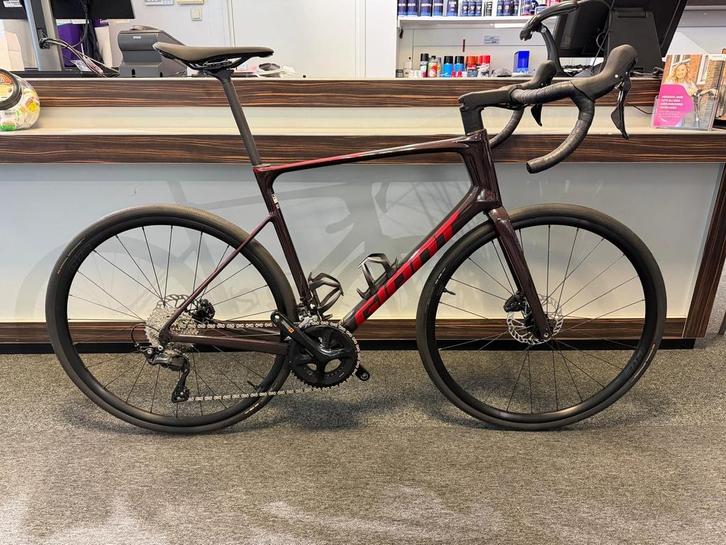Giant Defy Advanced 2 L, Fietsen en Brommers, Fietsen | Racefietsen, Nieuw, Heren, Giant, Meer dan 20 versnellingen, 28 inch, Carbon