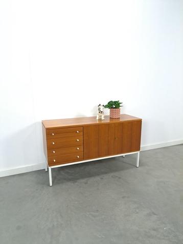 Fineer dressoir uit Zweden met wit stalen poten vintage side beschikbaar voor biedingen