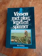 Vissen met plug lepel en spinner van Kees Ketting, Gebruikt, Ophalen of Verzenden