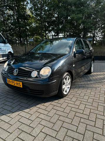 Volkswagen Polo 1.4 55KW 2004 Zwart beschikbaar voor biedingen