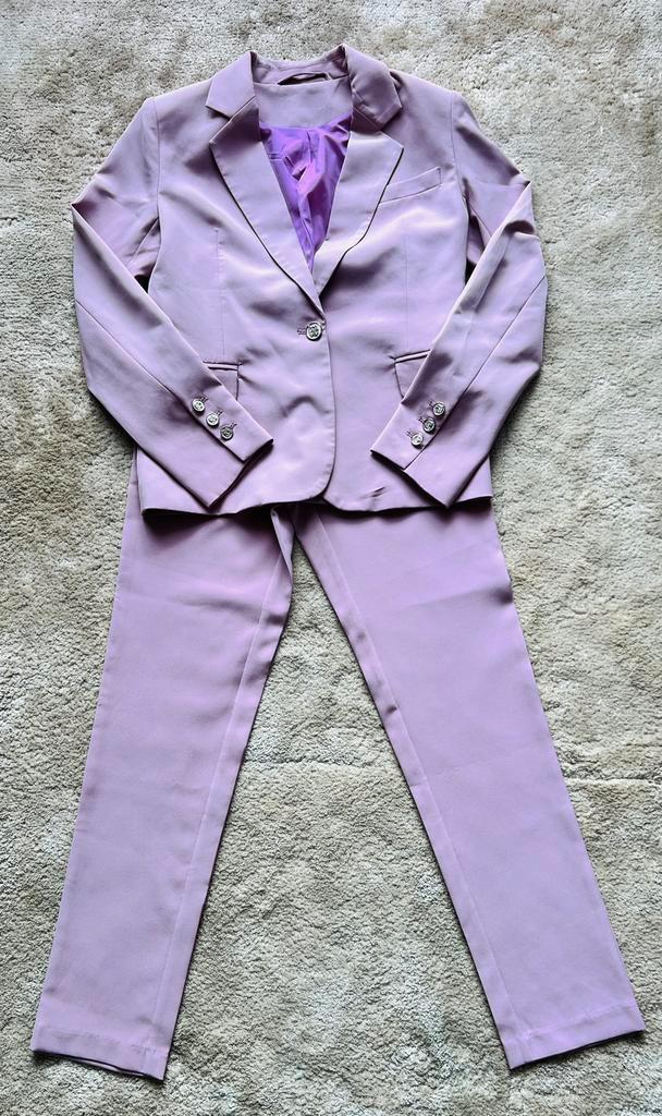 Italiaans Ittierre damespak, maat S – elegante stijl, Kleding | Dames, Jasjes, Kostuums en Pakken, Zo goed als nieuw, Paars, Ophalen of Verzenden