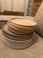 Borden set: 7 grote en 4 kleine borden, Ophalen, Zo goed als nieuw, Bord(en), Effen
