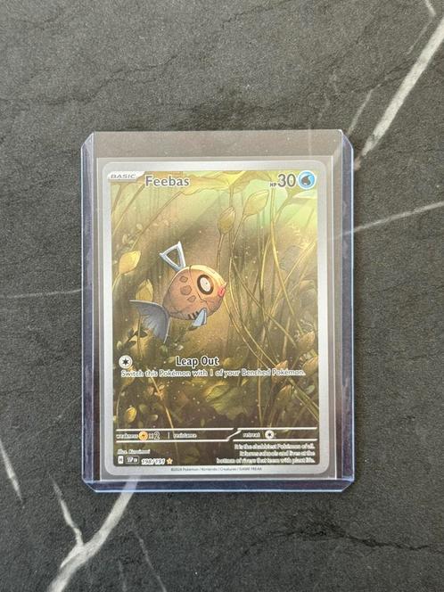 Feebas 198/191 Pokemon Surging Sparks, Hobby en Vrije tijd, Verzamelkaartspellen | Pokémon, Zo goed als nieuw, Losse kaart, Verzenden