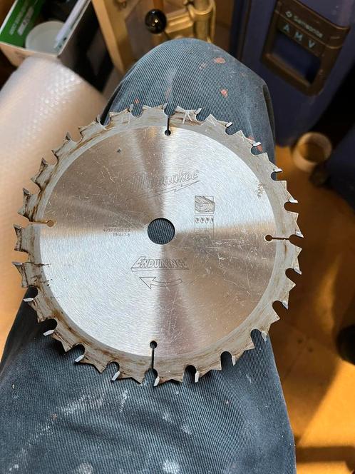 cirkelzaagblad!, Doe-het-zelf en Verbouw, Gereedschap | Zaagmachines, Zo goed als nieuw, Afkortzaag, 1200 watt of meer, 70 mm of meer