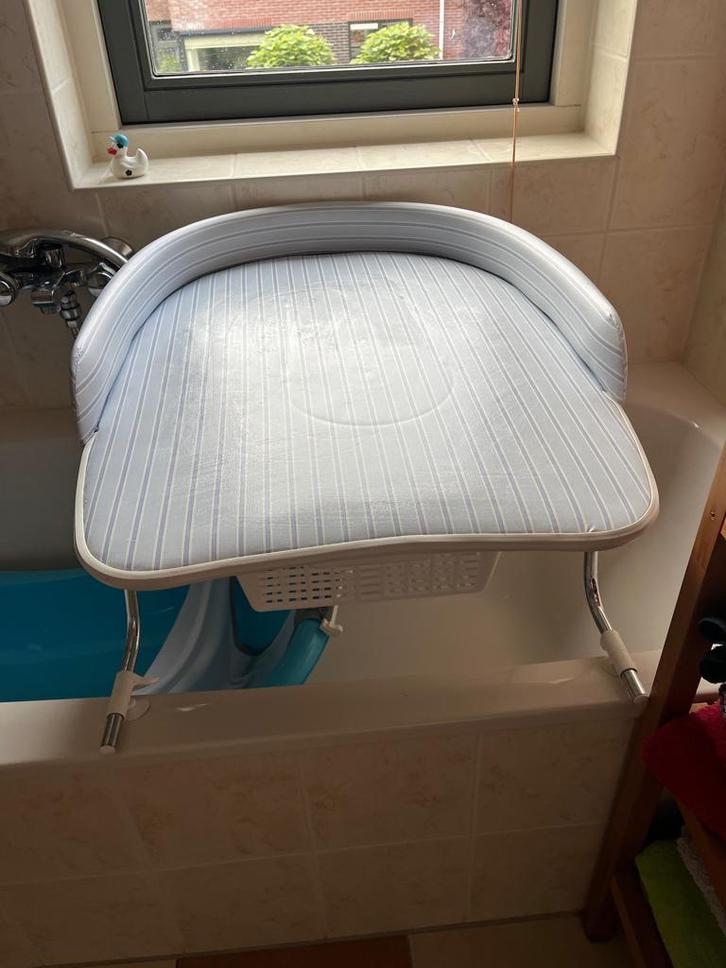 Badopzet / Aankleedtafel / Badcommode voor op het bad, Kinderen en Baby's, Badjes en Verzorging, Zo goed als nieuw, Aankleedkussen