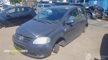 Volkswagen Fox onderdelen (kleur: Li7F) donorauto beschikbaar voor biedingen