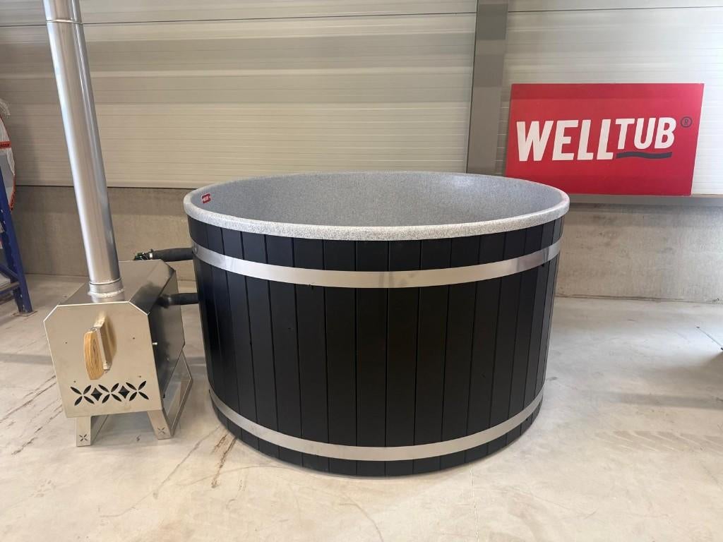Welltub hottub – zwart design met marmerlook binnenkuip, Tuin en Terras, Bubbelbaden en Hottubs, Nieuw, Vast, Ophalen of Verzenden