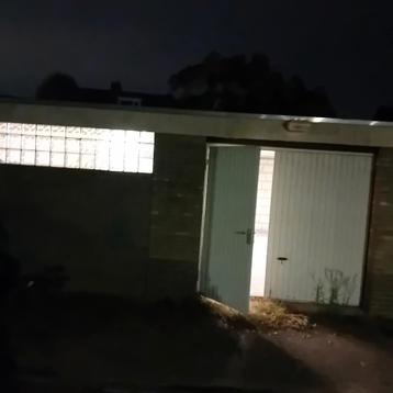 Garage te koop te huur garagebox opslag Geldrop loods beschikbaar voor biedingen