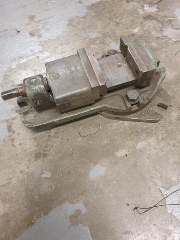 Zware Machineklem 80mm - Ophalen beschikbaar voor biedingen