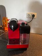 ZGAN: Nespresso DeLonghi Lattissima, koffiemachine met melk, Afneembaar waterreservoir, Ophalen of Verzenden, 1 kopje, Zo goed als nieuw