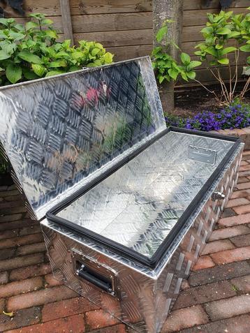 Nieuwe Aluminium kist- Dissel bak 76x33x24.5 cm. € 100,00 beschikbaar voor biedingen