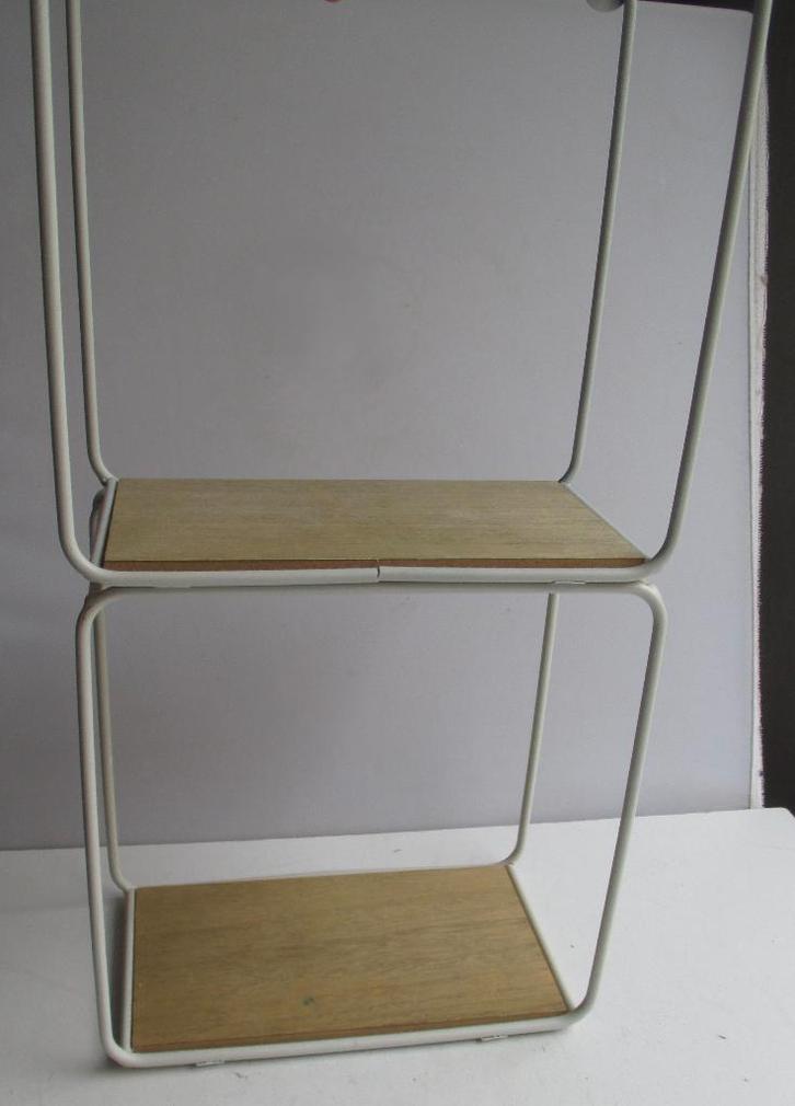 Wandrek~Metalen wandrekje~Metaal wit~Rek~Snuisterijen, Huis en Inrichting, Woonaccessoires | Overige, Zo goed als nieuw, Ophalen of Verzenden