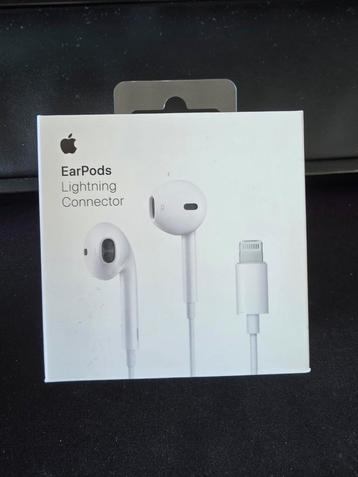 Apple EarPods nieuw ongeopend  beschikbaar voor biedingen