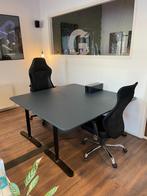 Ikea Bekant Bureau - Zwart onderstel, Blauw linoleum blad, Huis en Inrichting, Ophalen, In hoogte verstelbaar, Gebruikt, Bureau