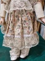 pop op standaard porselein, Ophalen of Verzenden, 'T Olde Gre-j, Info@toldegrej.nl, Endepoelstraat 20f Didam