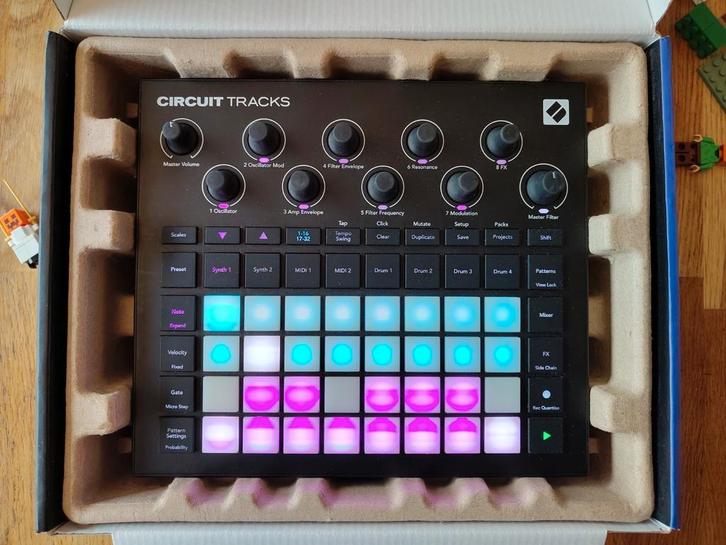 Novation Circuit Tracks Groovebox, Muziek en Instrumenten, Drumcomputers, Zo goed als nieuw, Overige merken, Ophalen of Verzenden