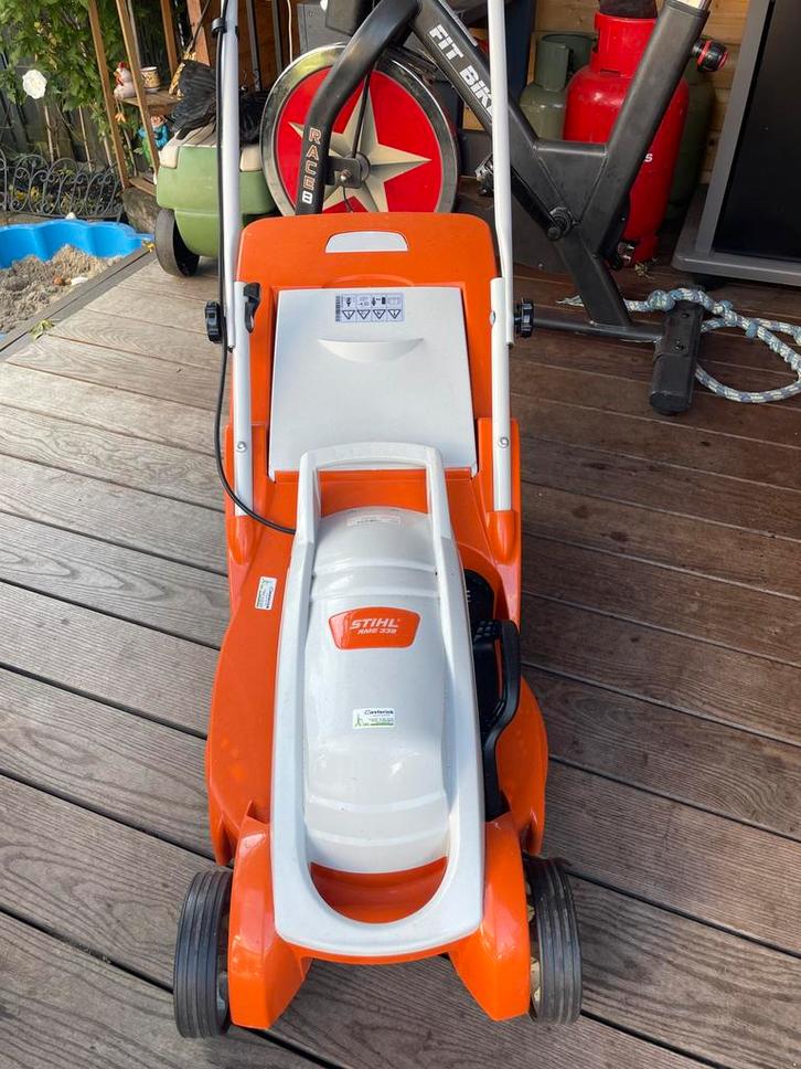 Grasmaaier elektrisch Stihl, Tuin en Terras, Grasmaaiers, Zo goed als nieuw, Cirkelmaaier, Ophalen