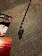 Zeldzame Billie Eilish Ketting, Sieraden, Tassen en Uiterlijk, Kettingen, Overige materialen, Met strass, Zwart, Ophalen of Verzenden