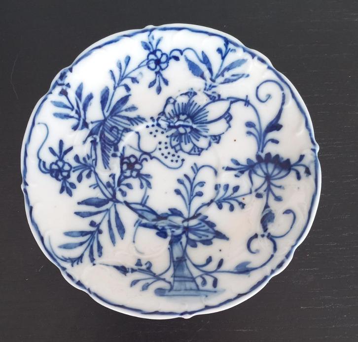 Antiek porseleinen Zwiebelmuster schoteltje #2, Antiek en Kunst, Antiek | Servies los, Ophalen of Verzenden