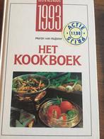 HET KOOKBOEK 1993 (MARTIN van HUIJSTEE), Boeken, Kookboeken, Hoofdgerechten, Ophalen of Verzenden, Europa, Zo goed als nieuw