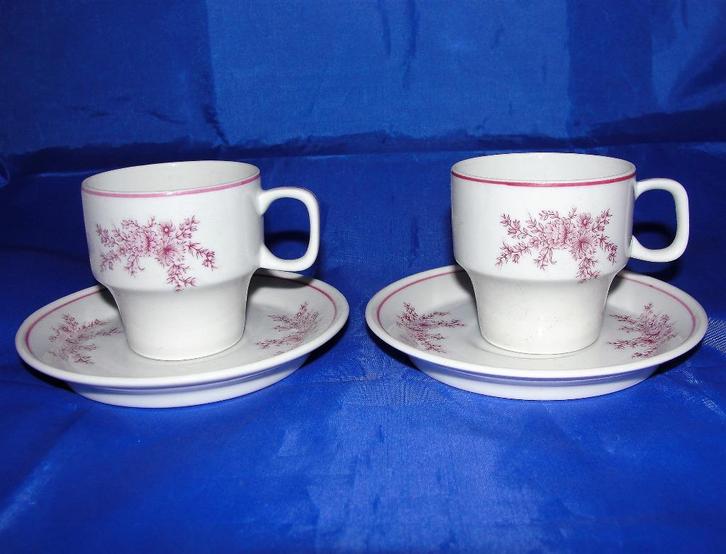 Holloháza twee mokka/espresso kop en schotels nr. 39, Huis en Inrichting, Keuken | Servies, Zo goed als nieuw, Kop(pen) en/of Schotel(s)