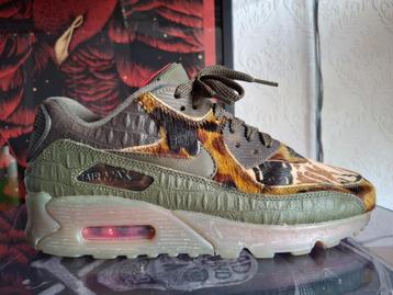 Nike Air Max 90 Camo Croc EU42, US8.5 beschikbaar voor biedingen