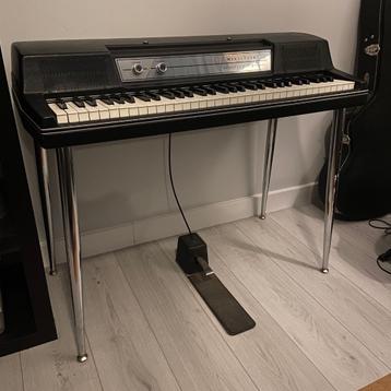 Wurlitzer 200A met nieuwe amp beschikbaar voor biedingen