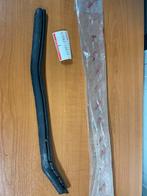 Toyota corolla ke35 rubber zijraam nieuw 67082-12011, Ophalen of Verzenden, Nieuw