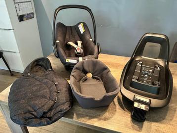 Maxi Cosi 2wayfix + verkleiner & zak beschikbaar voor biedingen