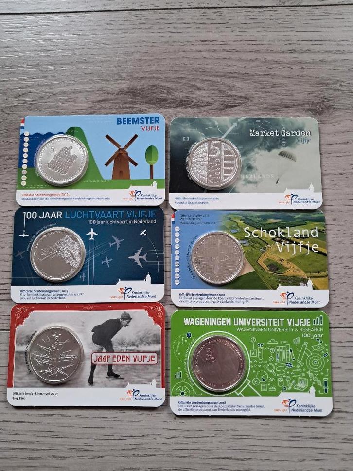 Zes vijfjes vijf euromunten coincard 2018 2019., Postzegels en Munten, Munten | Nederland, Losse munt, Euro's, Koningin Beatrix