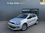 Volkswagen Polo 1.2 Style / Airco / Parkeersensoren achter /, Voorwielaandrijving, Euro 5, Gebruikt, Zwart
