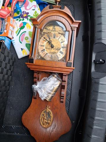 Friese Staartklok - Zolder Vondst beschikbaar voor biedingen