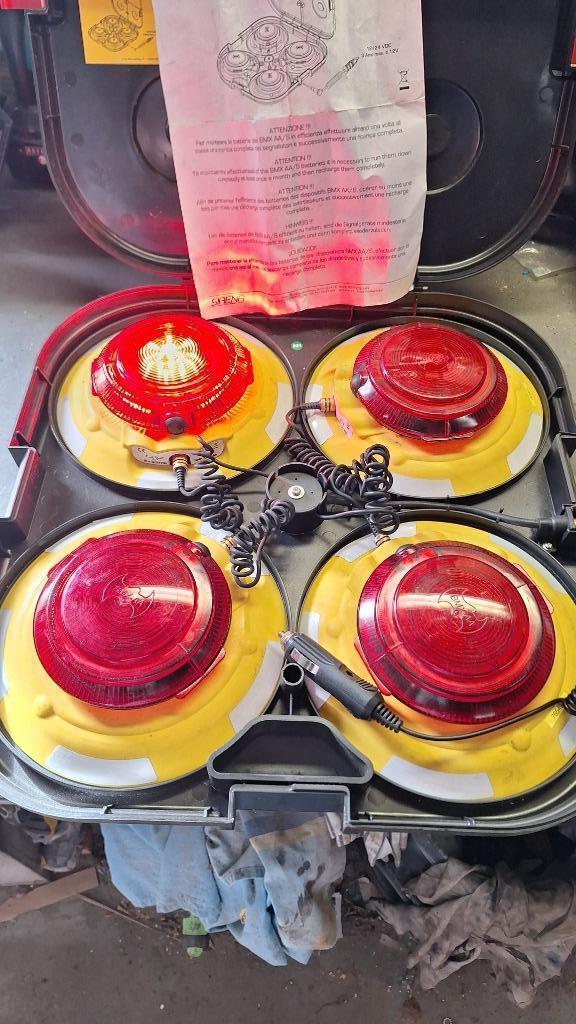 4x Rode zwaailampen set magnetische zwaailamp met magneet, Auto diversen, Autogereedschap, Zo goed als nieuw, Ophalen of Verzenden