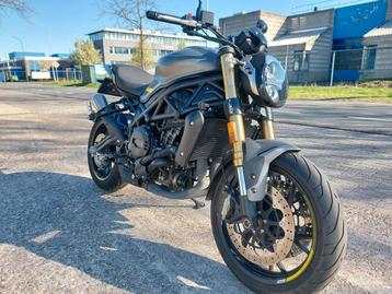 Benelli 752s  €6750 (€5579 excl. btw). beschikbaar voor biedingen
