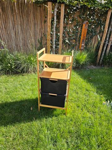 Leuk badkamerkastje van Casa beschikbaar voor biedingen