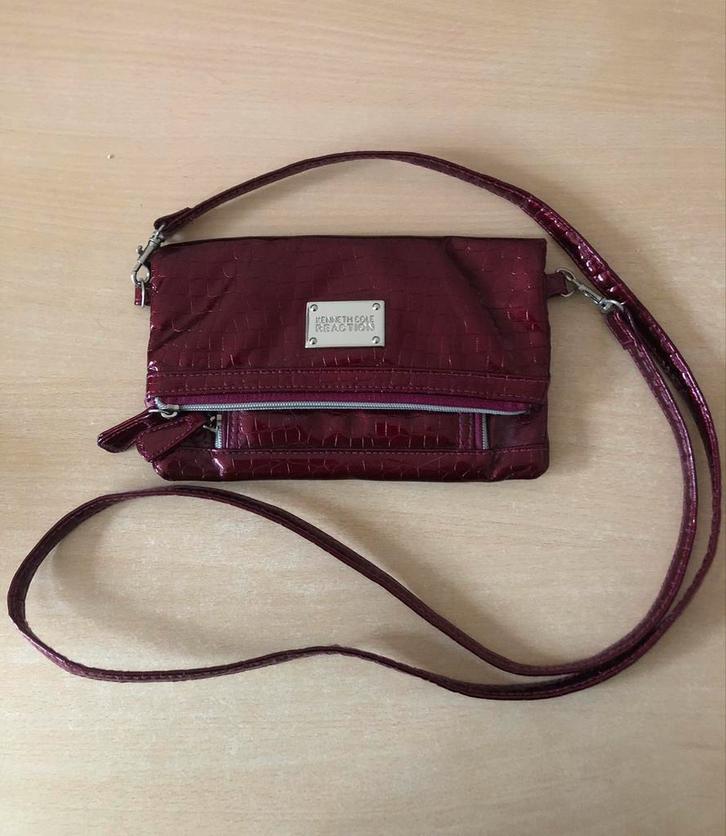 Kenneth Cole schoudertasje, zo goed als nieuw, Sieraden, Tassen en Uiterlijk, Tassen | Damestassen, Zo goed als nieuw, Schoudertasje