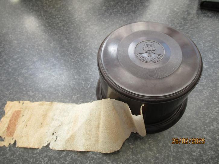 BAKELIET OUD ROND DOOSJE NEK PAPIER HOUDER -HALKRA, Verzamelen, Complete verzamelingen en Collecties, Ophalen of Verzenden