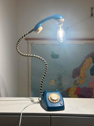 Vintage Telefoonlamp “blauw” beschikbaar voor biedingen