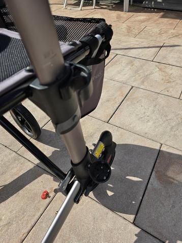 Wheelzahead lichtgewicht rollator beschikbaar voor biedingen