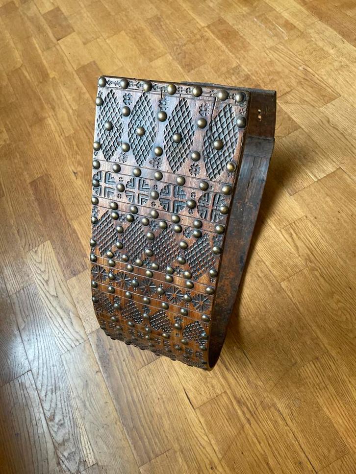 Antieke handgesneden houten belt, Antiek en Kunst, Antiek | Overige Antiek, Ophalen of Verzenden