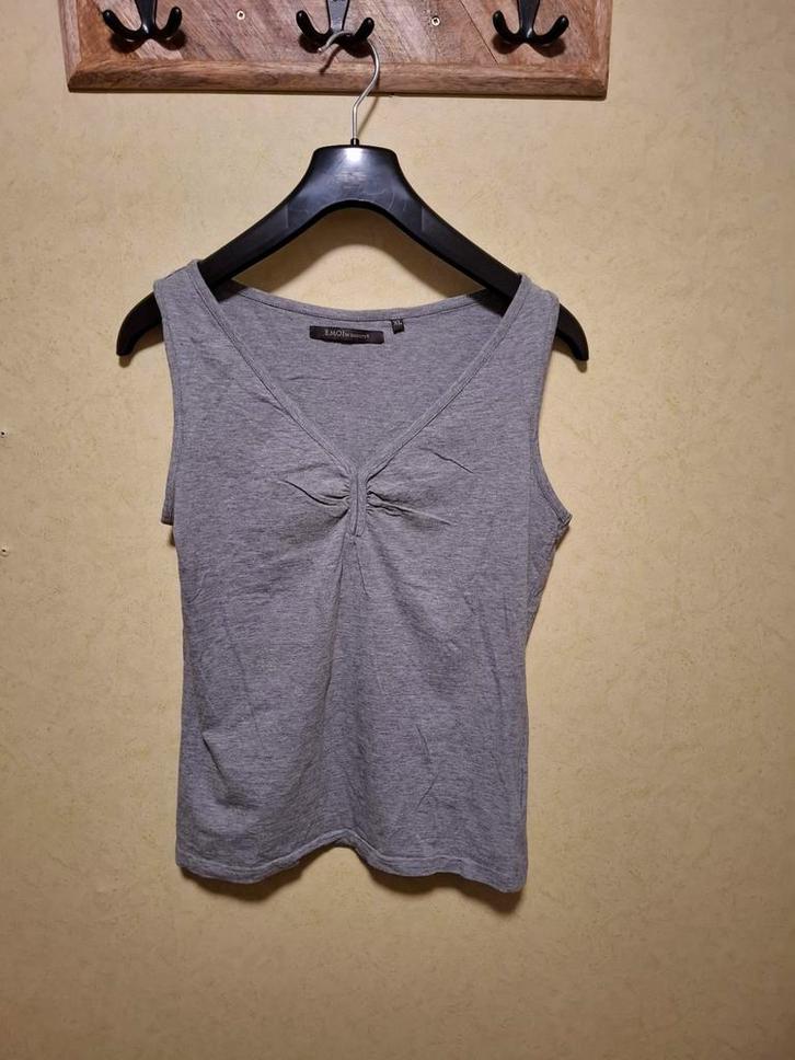 Hempje grijs emoi by emonite  maat xl, Kleding | Dames, Tops, Zo goed als nieuw, Maat 46/48 (XL) of groter, Grijs, Korte mouw