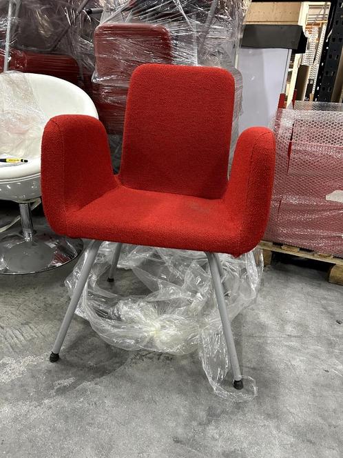 Rode stoffen stoelen met hoge armleuningen – 21 stuks, Huis en Inrichting, Stoelen, Gebruikt, Vijf, Zes of meer stoelen, Stof
