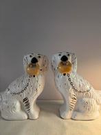 Vintage Staffordshire hoerenhondjes beelden, Verzenden, Gebruikt, Dier