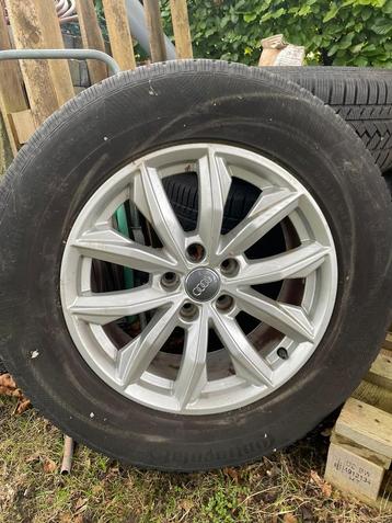 Audi Winterbanden met 17 inch velgen beschikbaar voor biedingen