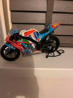 Valentino Rossi Schaalmodel, Ophalen of Verzenden, Zo goed als nieuw, Motor, Overige merken