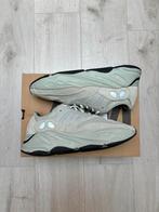 Adidas Yeezy Boost 700 V2 'Salt' | Maat 44 2/3, Wit, Nieuw, Ophalen of Verzenden, Sneakers of Gympen