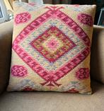 Handgemaakte marokaanse kussen. 70 x 70 Cm, Huis en Inrichting, Woonaccessoires | Kussens, Ophalen of Verzenden, Zo goed als nieuw
