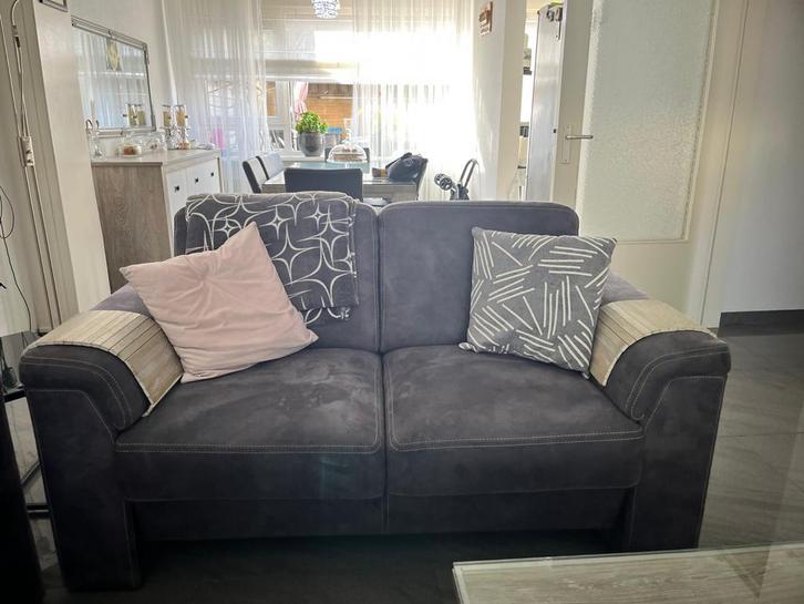 Grijze Bankenset: 2-zits & 3-zits - Comfortabel & Nette Staa, Huis en Inrichting, Banken | Bankstellen, Gebruikt, Rechte bank