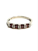 14k witgouden ring met granaatsteen en diamant, 18 tot 19, ., Ophalen of Verzenden, Zo goed als nieuw